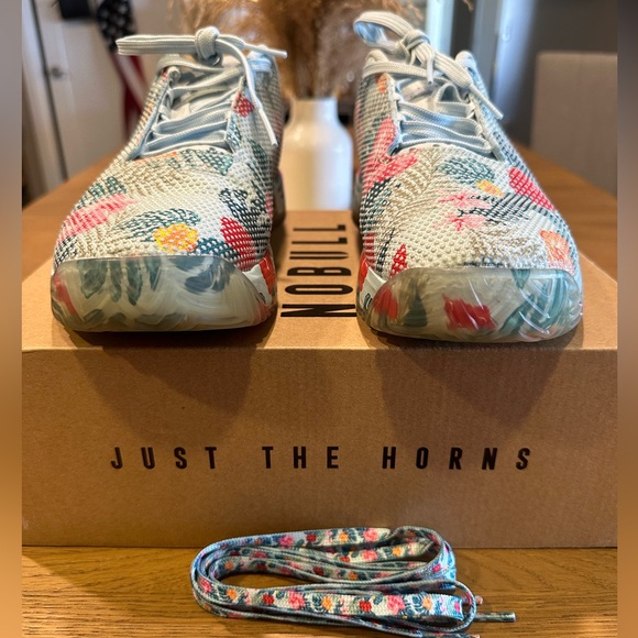 NoBULL Tropical Sky Trainer+ - Picture 2 of 6